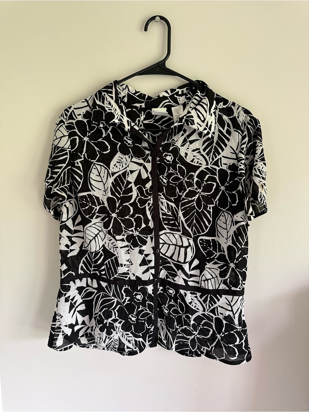 Black & White Floral Short-Sleeve Button Up Blouse with Matching Skirt